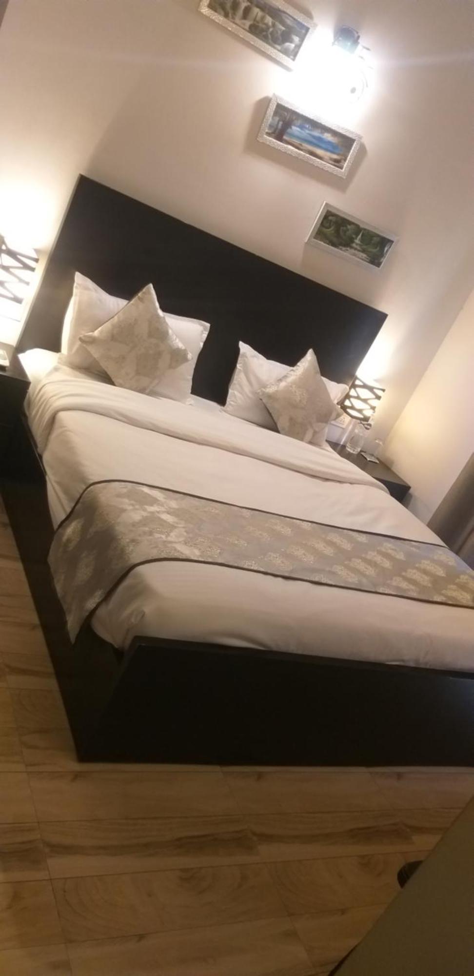 Pearl Suites At Omex Entrenity Vrindāvan المظهر الخارجي الصورة