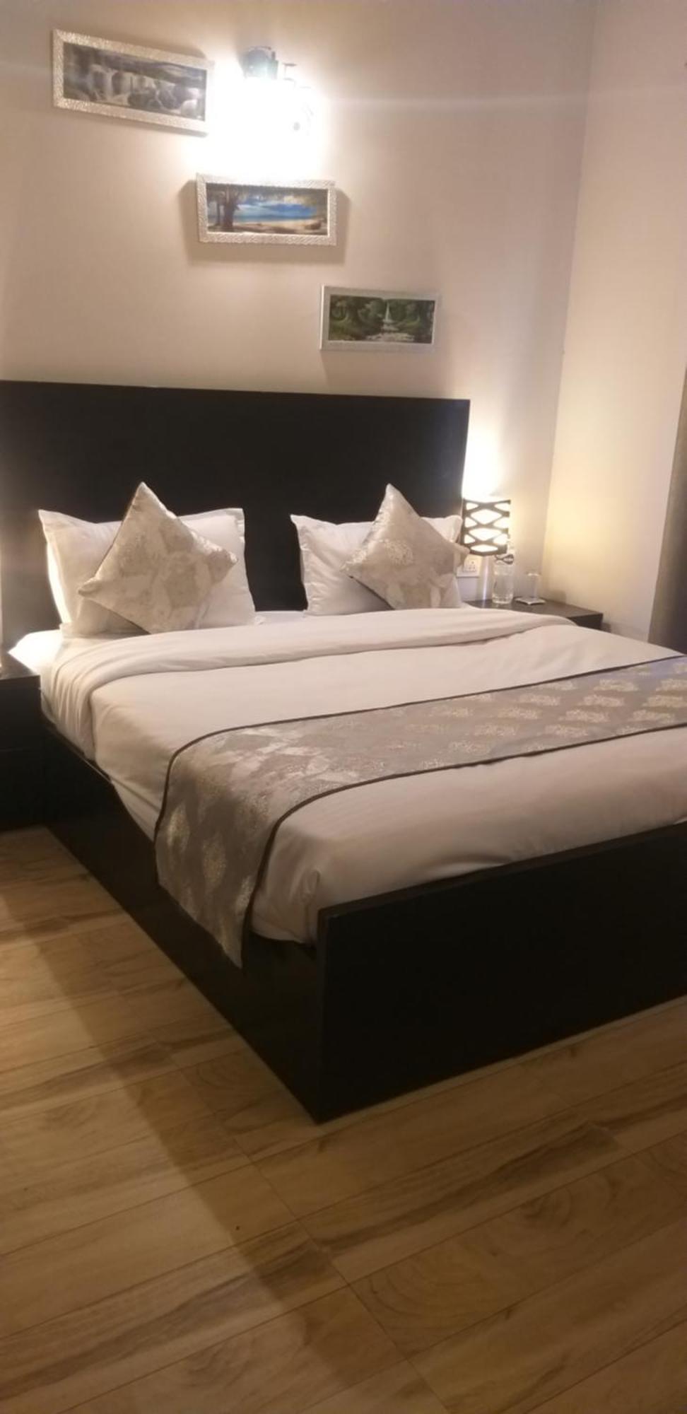 Pearl Suites At Omex Entrenity Vrindāvan المظهر الخارجي الصورة