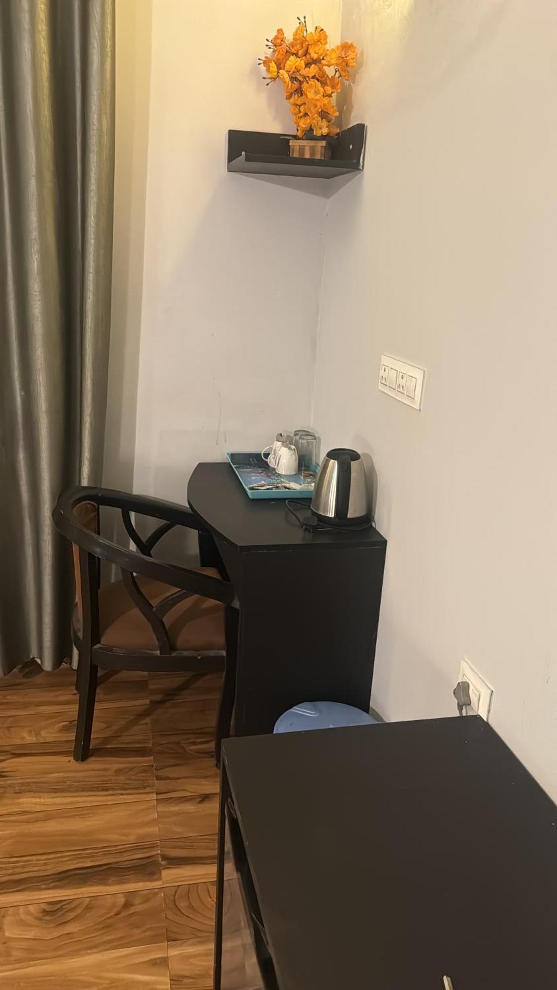 Pearl Suites At Omex Entrenity Vrindāvan المظهر الخارجي الصورة